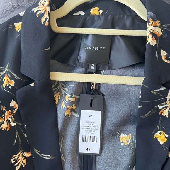 NWT floral blazer - Picture 5 of 5